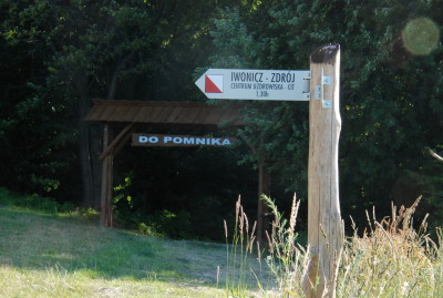 Pomnik-5